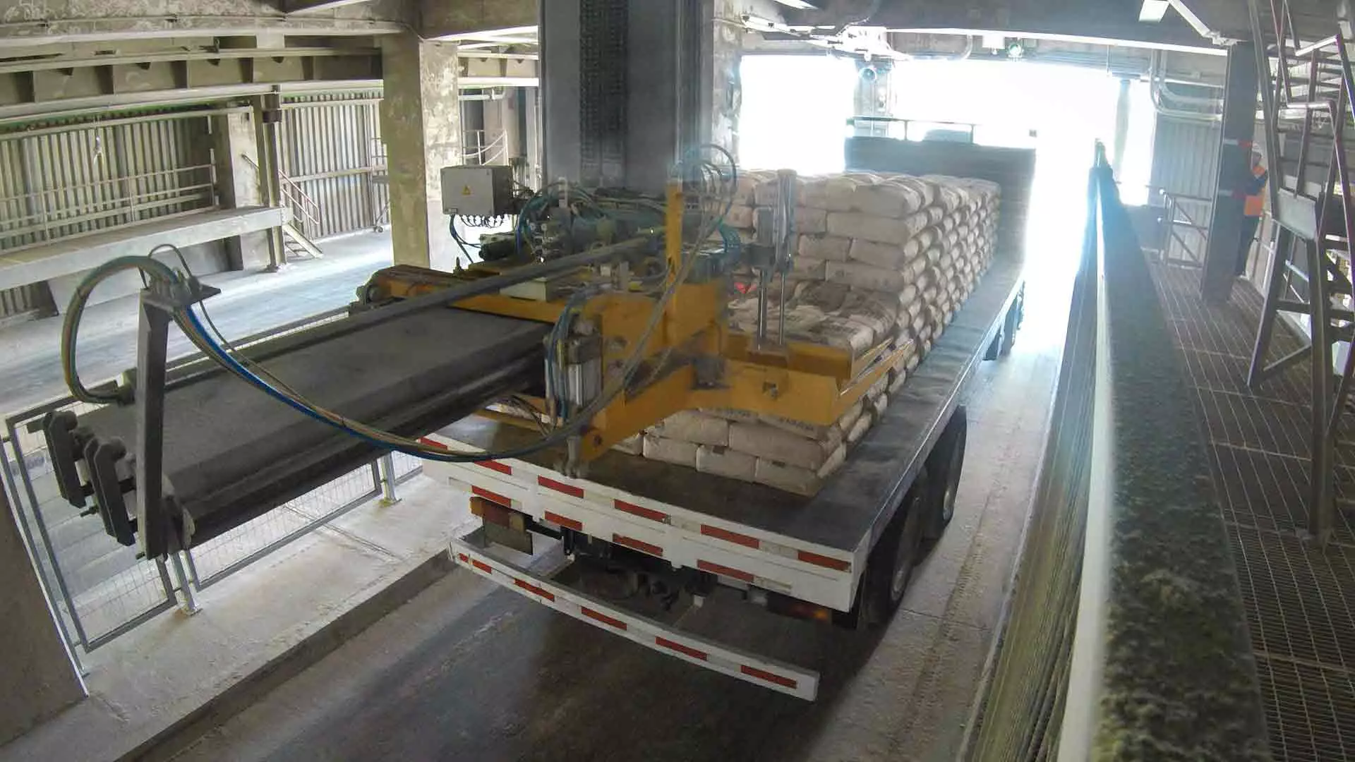 Successful CARICATECH™ truck loader in operation